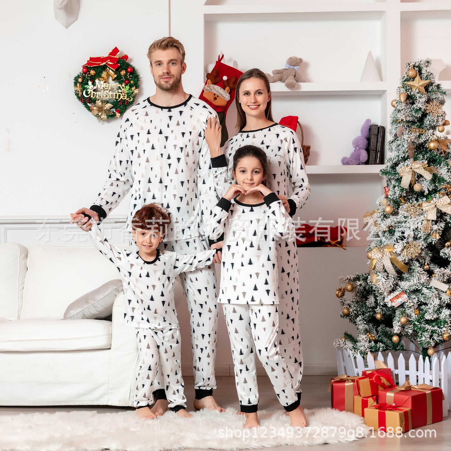 New Christmas Tree Family Parent-child Pajamas Home Clothes Printing Round Neck Stitching